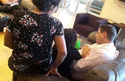 volunteers-with-children